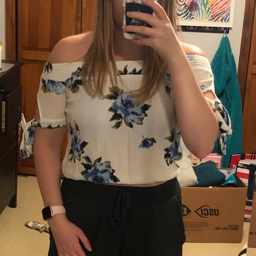 PacSun Kendall and Kylie Off The Shoulder Top XS